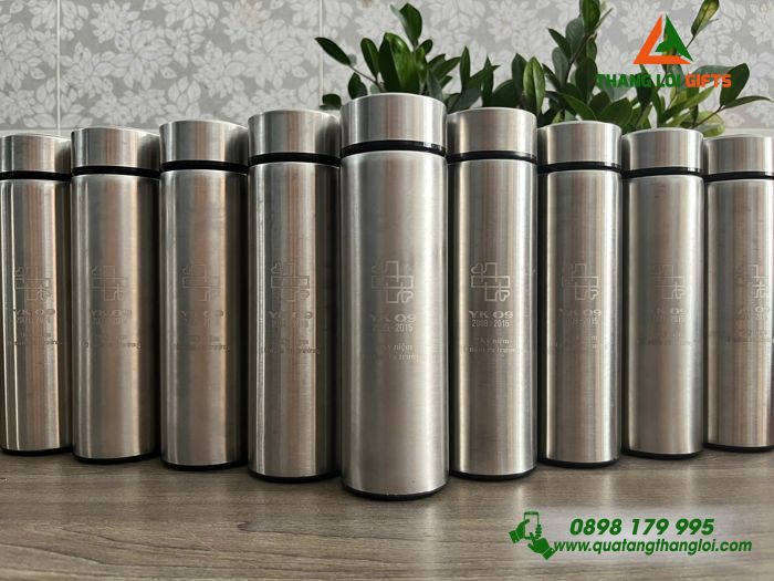 Bình Giữ Nhiệt Inox 500ml - Khắc Logo Kỷ Niệm 10 Năm Ra Trường