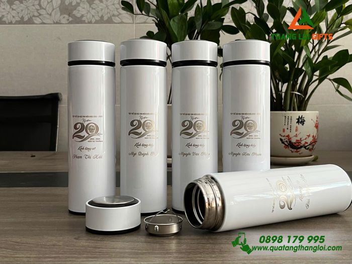 Bình Giữ Nhiệt Màu Trắng 500ml - Khắc Logo Kỷ Niệm 20 Năm Ngày Ra Trường