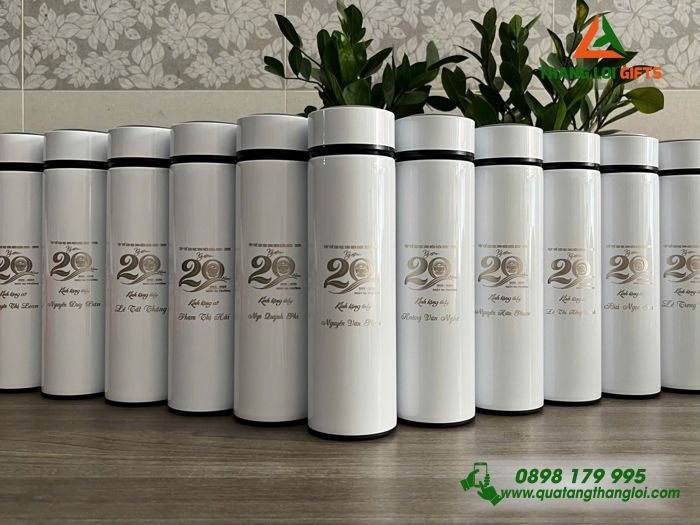 Bình Giữ Nhiệt Màu Trắng 500ml - Khắc Logo Kỷ Niệm 20 Năm Ngày Ra Trường