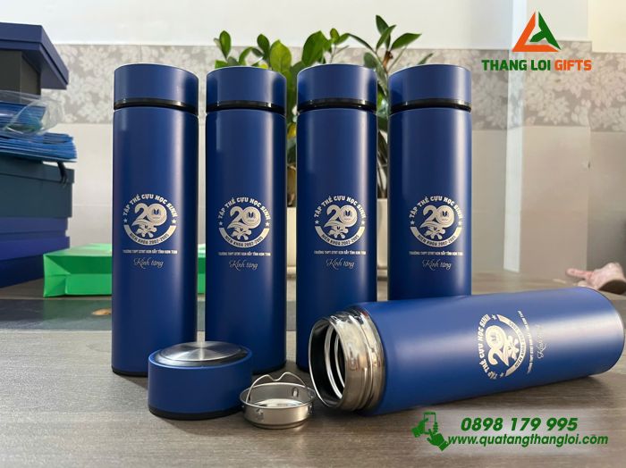 Bình Giữ Nhiệt Màu Xanh - Khắc Logo Kỷ Niệm 20 Năm Trường THPT DTNT Kon Rẫy