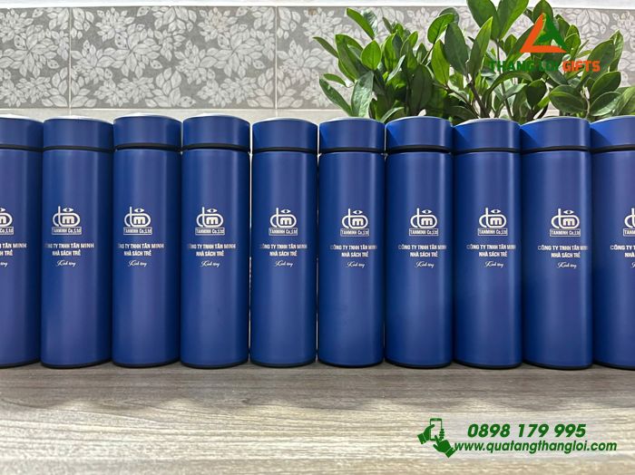 Bình Giữ Nhiệt Màu Xanh - Khắc Logo Doanh Nghệp Tân Minh