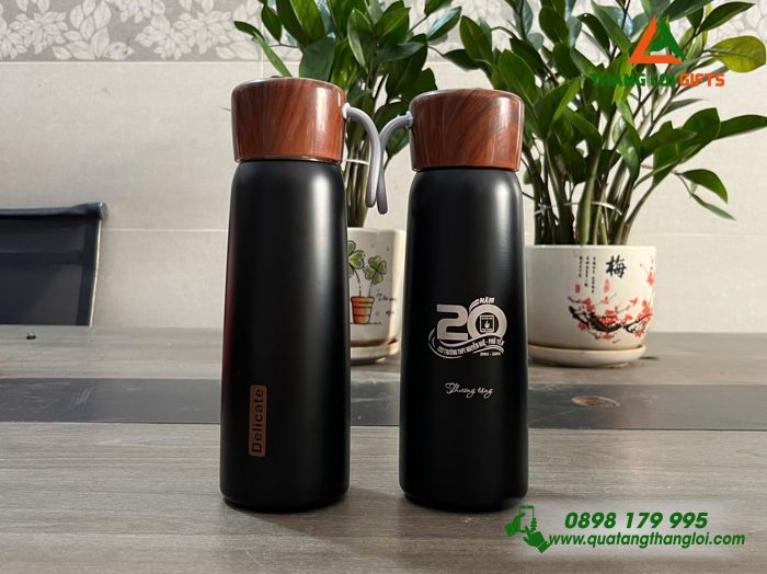  Bình Giữ Nhiệt Nắp Vân Gỗ 500ml - Khắc Logo Kỷ Niệm 20 Năm Trường THPT Nguyễn Huệ