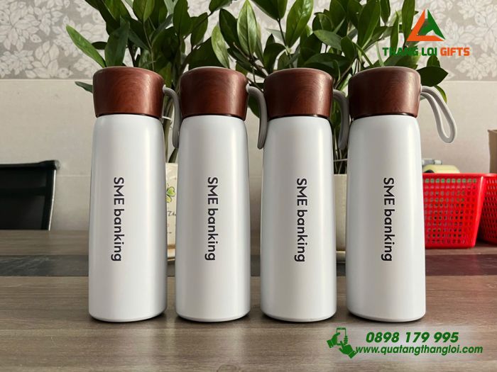 Bình Giữ Nhiệt Nắp Vân Gỗ 500ml - In Logo Doanh Nghiệp Standard Chartered