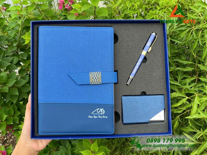 Set Quà Tặng (Sổ+ Hộp Namecard+ Bút) Màu Xanh - In Khắc Logo NAD NATURAL ART DESIGN