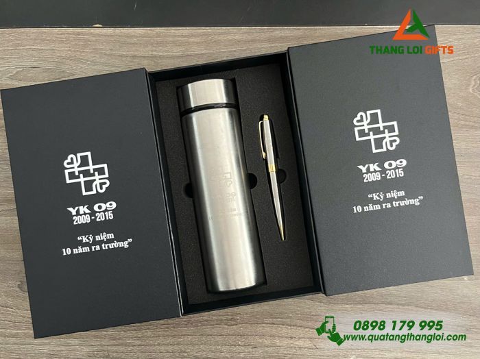 Bộ Quà Tặng (Bình Giữ Nhiệt & Bút Ký) - In Khắc Logo Kỷ Niệm 10 Năm Ra Trường