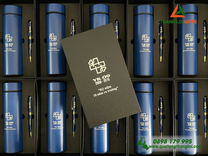 Set Quà Tặng (Bình Giữ Nhiệt & Bút Ký) Màu Xanh - In Khắc Logo Kỷ Niệm 10 Năm Ra Trường