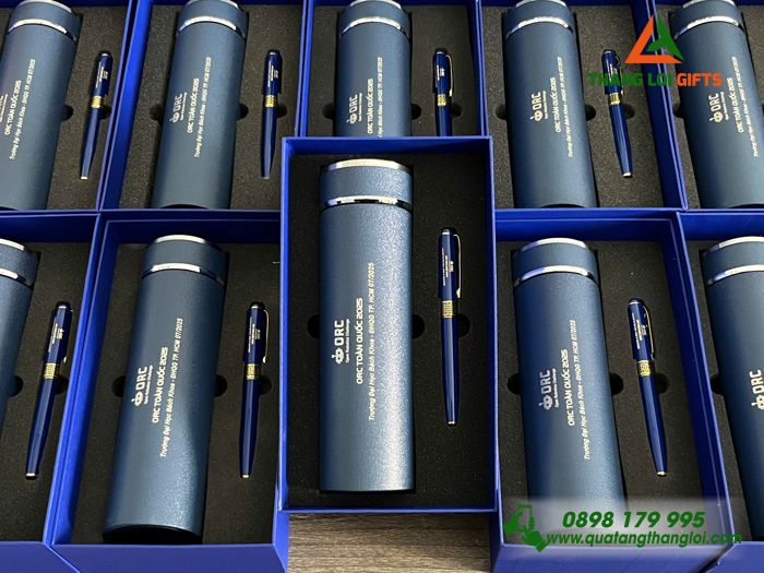 Combo Quà Tặng (Bình Giữ Nhiệt & Bút Ký) Màu Xanh - In Khắc Logo ORC Trường Đại Học Bách Khoa