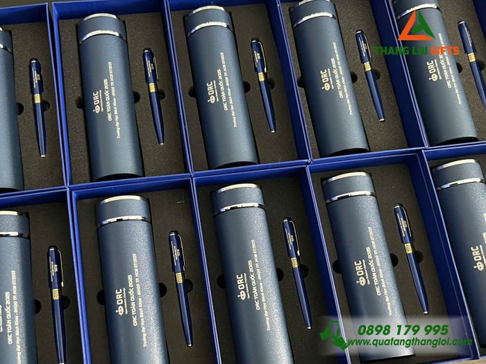 Combo Quà Tặng (Bình Giữ Nhiệt & Bút Ký) Màu Xanh - In Khắc Logo ORC Trường Đại Học Bách Khoa