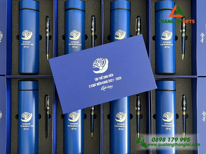 Set Quà Tặng (Bình Giữ Nhiệt & Bút Ký) Màu Xanh - In Khắc Logo Tập Thể Sinh Viên 21CMT
