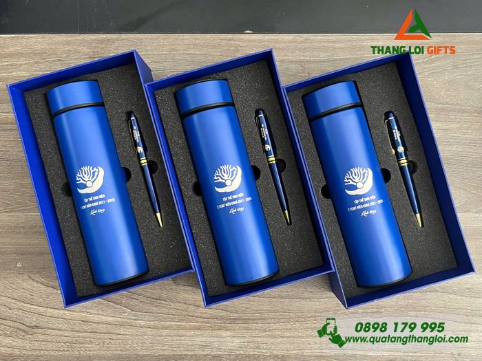 Set Quà Tặng (Bình Giữ Nhiệt & Bút Ký) Màu Xanh - In Khắc Logo Tập Thể Sinh Viên 21CMT