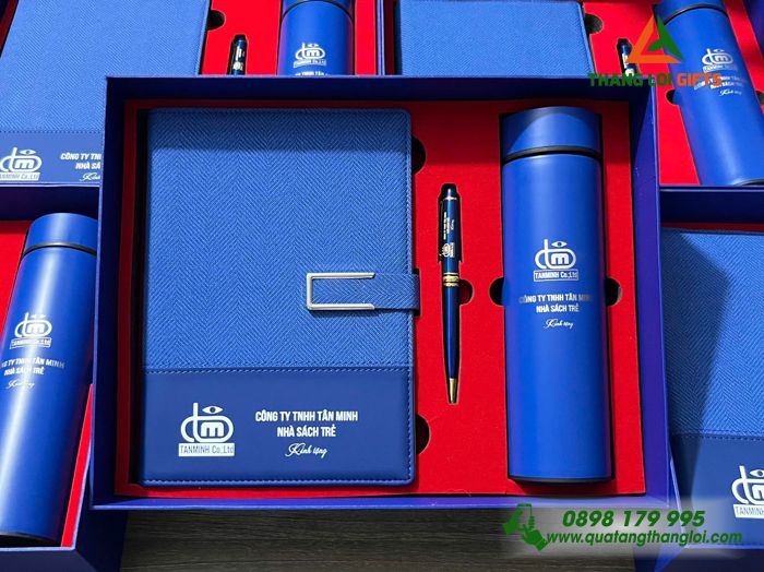 Set Quà Tặng (Sổ+ Bình+ Bút) Màu Xanh - In Khắc Logo Doanh Nghiệp Tân Minh