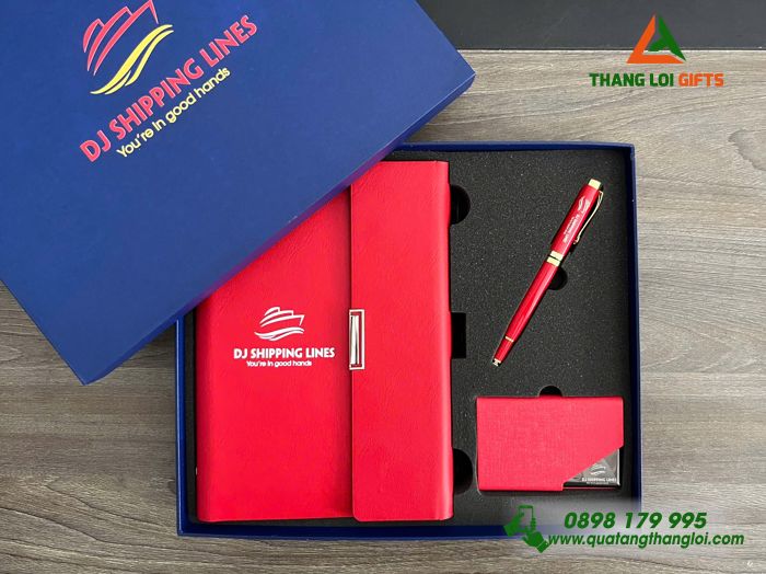 Bộ Quà Tặng (Sổ+ Hộp Namecard+ Bút) Màu Đỏ - In Khắc Logo Doanh Nghiệp DJ SHIPPING LINES