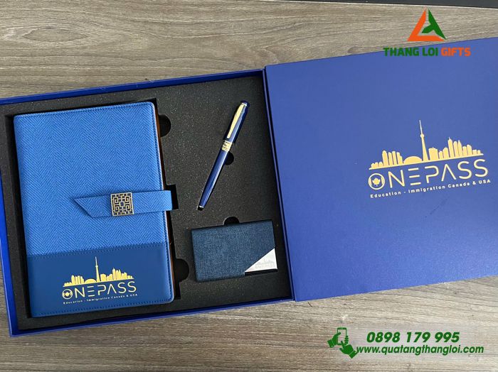 Bộ Quà Tặng (Sổ+ Hộp Namecard+ Bút) Màu Xanh - In Khắc Logo Doanh Nghiệp ONEPASS