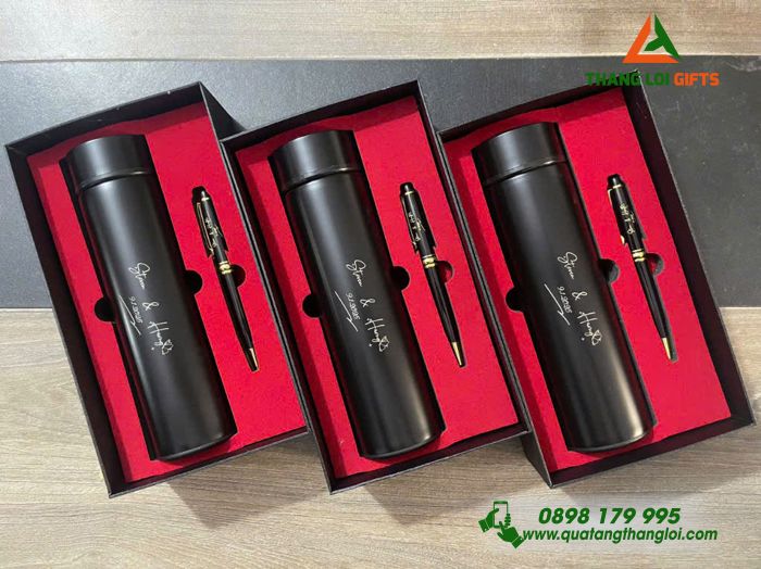 Set Quà Tặng (Bình Giữ Nhiệt & Bút Ký) Màu Đen - Khắc Tên Làm Quà Đám Cưới
