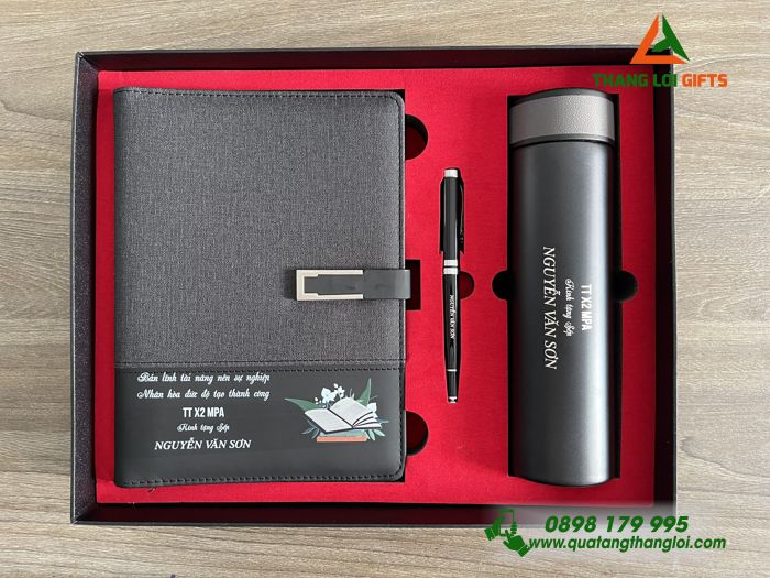 Bộ Quà Tặng (Sổ+ Bình+ Bút) Màu Đen - In Khắc Tên Tặng Sếp