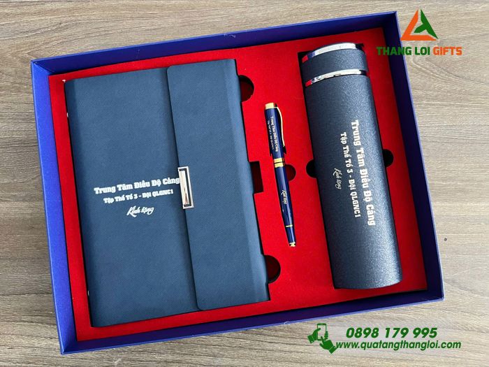 Bộ Quà Tặng (Sổ+ Bình+ Bút) Màu Xanh - In Khắc Tên Trung Tâm Điều Độ Cảng