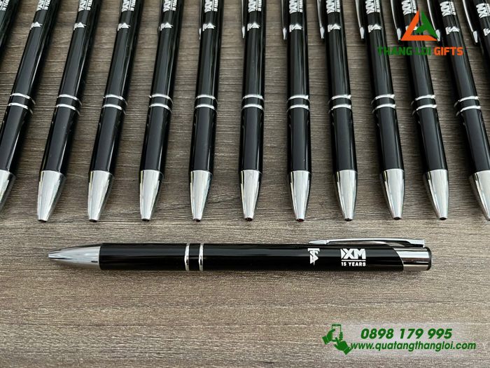 Bút Bi Kim Loại Bấm Màu Đen - Khắc Logo Doanh Nghiệp TESEF.NET