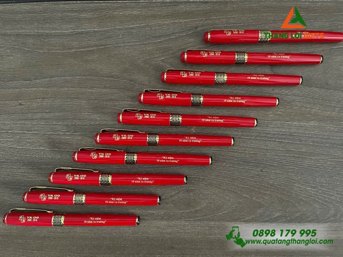 Bút Ký Kim Loại Khoen Tổ Ong - Khắc Logo Kỷ Niệm 10 Năm Ra Trường