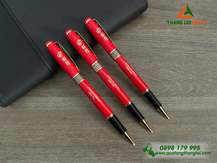 Bút Ký Kim Loại Khoen Tổ Ong - Khắc Logo Kỷ Niệm 10 Năm Ra Trường