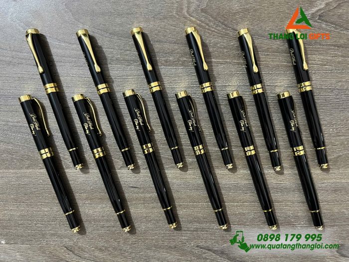 Bút Ký Kim Loại Màu Đen Khoen Vàng - Khắc Tên Làm Quà Tặng