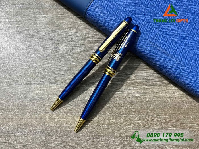 Bút Ký Kim Loại Xoay Màu Xanh Khoen Vàng - Khắc Logo Doanh Nghiệp Tân Minh
