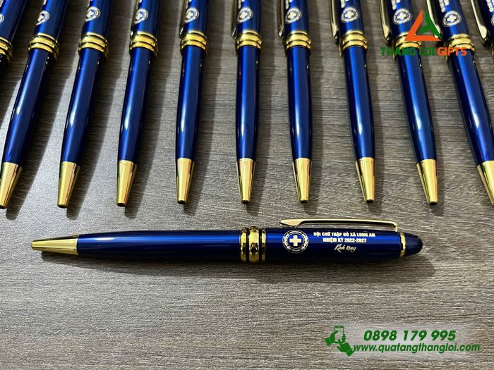 Bút Ký Kim Loại Xoay Màu Xanh Khoen Vàng - Khắc Logo Hội Chữ Thập Đỏ Việt Nam