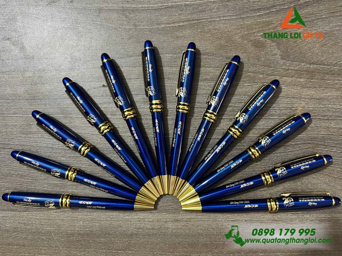 Bút Ký Kim Loại Xoay Màu Xanh Khoen Vàng - Khắc Logo 20 Năm Trường THCS Hiếu Giang