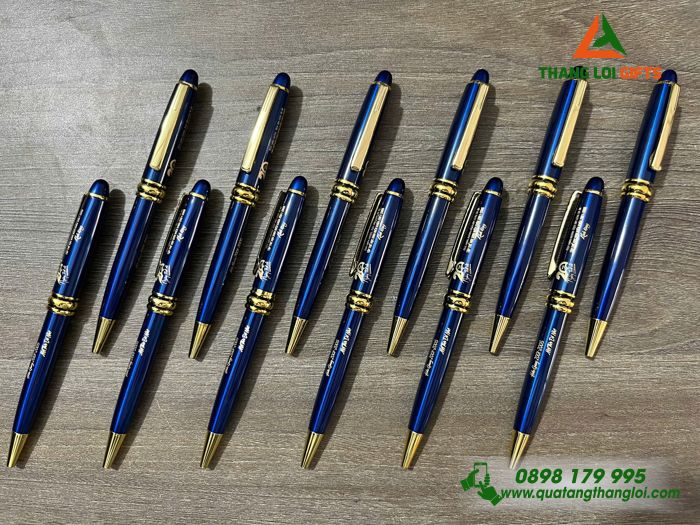 Bút Ký Kim Loại Xoay Màu Xanh Khoen Vàng - Khắc Logo 20 Năm Trường THCS Hiếu Giang