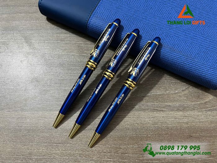 Bút Ký Kim Loại Xoay Màu Xanh Khoen Vàng - Khắc Logo 20 Năm Trường THCS Hiếu Giang