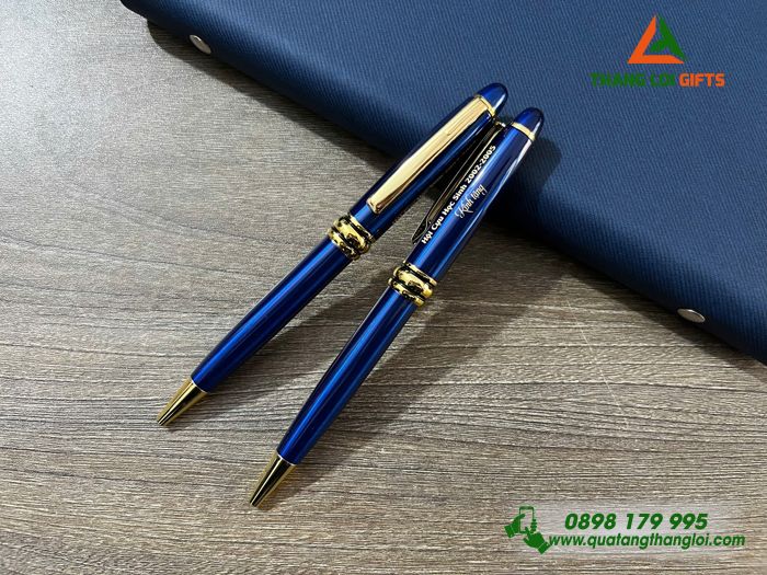 Bút Ký Kim Loại Xoay Màu Xanh Khoen Vàng - Khắc Tên Hội Cựu Học Sinh