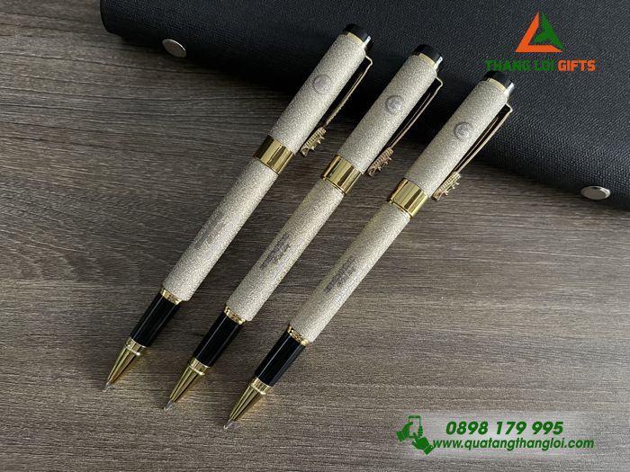 Bút Ký Kim Loại Khoen Cài Hình Đầu Rồng - Khắc Logo Trường Tiểu Học Lê Văn Tám