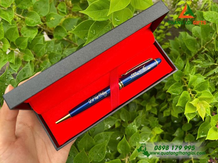Bút Ký Kim Loại Xoay Màu Xanh Khoen Vàng - Khắc Tên Làm Quà Tặng Lế Tri Ân & Trưởng Thành