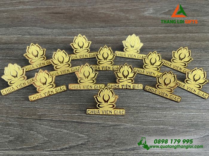 Huy Hiệu Cài Áo Hình Hoa Sen - Khắc Tên Chùa Viên Giác