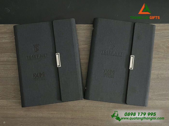 Sổ Tay Bìa Còng Gập 3 Màu Đen - Dập Chìm Logo Doanh Nghiệp TESEF.NET
