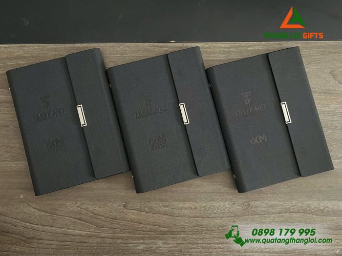 Sổ Tay Bìa Còng Gập 3 Màu Đen - Dập Chìm Logo Doanh Nghiệp TESEF.NET