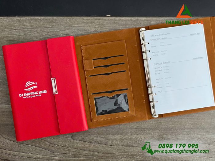 Sổ Tay Bìa Còng Gập 3 Màu Đỏ - In Logo Doanh Nghiệp DJ SHIPPING LINES