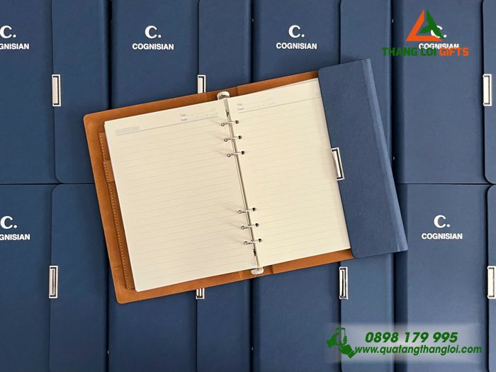 Sổ Tay Bìa Còng Gập 3 Màu Xanh - In Logo Doanh Nghiệp COGNISIAN