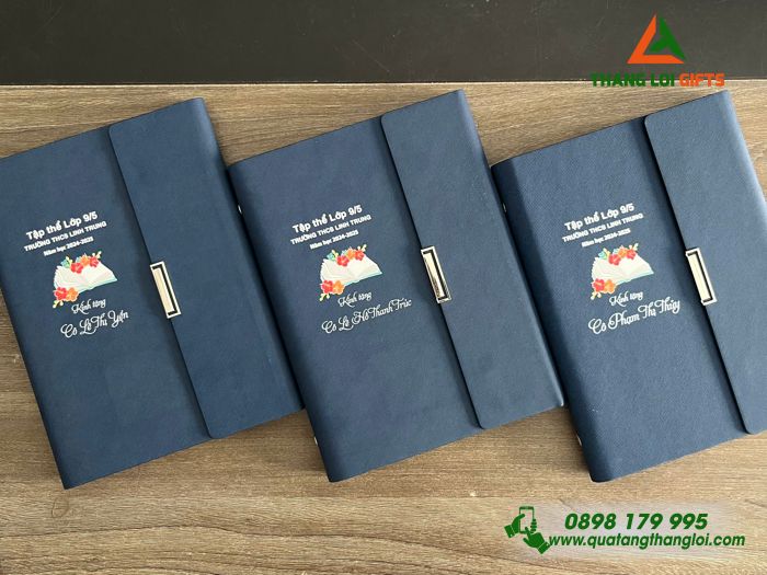Sổ Tay Bìa Còng Gập 3 Màu Xanh - In Tên Trường THCS Linh Trung