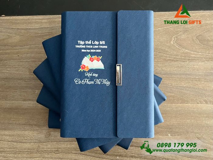Sổ Tay Bìa Còng Gập 3 Màu Xanh - In Tên Trường THCS Linh Trung