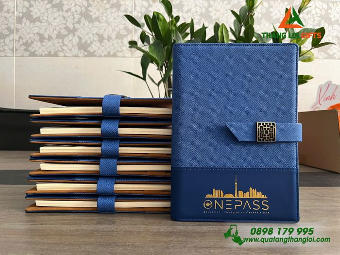 Sổ Tay Bìa Còng Màu Xanh - Ép Kim Logo Doanh Nghiệp ONEPASS