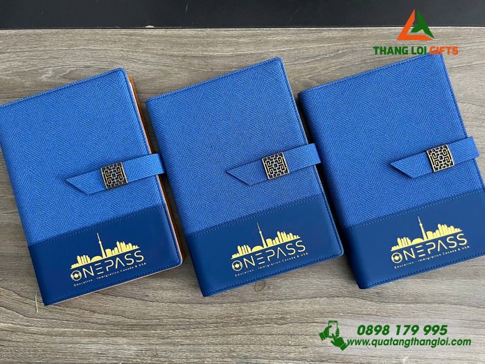 Sổ Tay Bìa Còng Màu Xanh - Ép Kim Logo Doanh Nghiệp ONEPASS