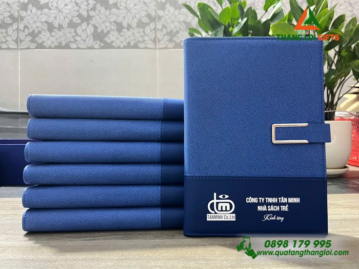 Sổ Tay Bìa Còng Màu Xanh - In Logo Doanh Nghiệp Tân Minh