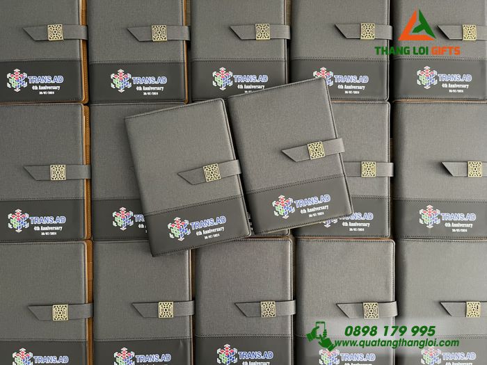 Sổ Tay Bìa Còng Màu Đen - In Logo Doanh Nghiệp TRANS.AD