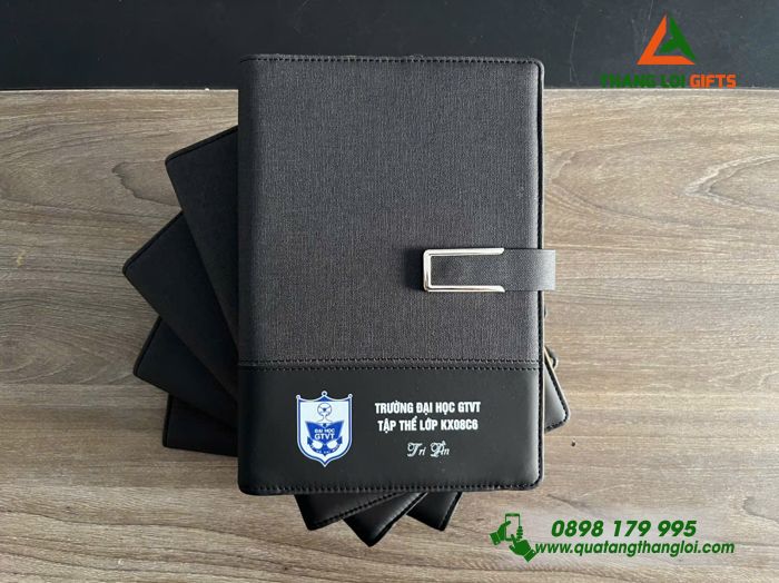 Sổ Tay Bìa Còng Màu Đen - In Logo Trường Đại học Giao Thông Vận Tải
