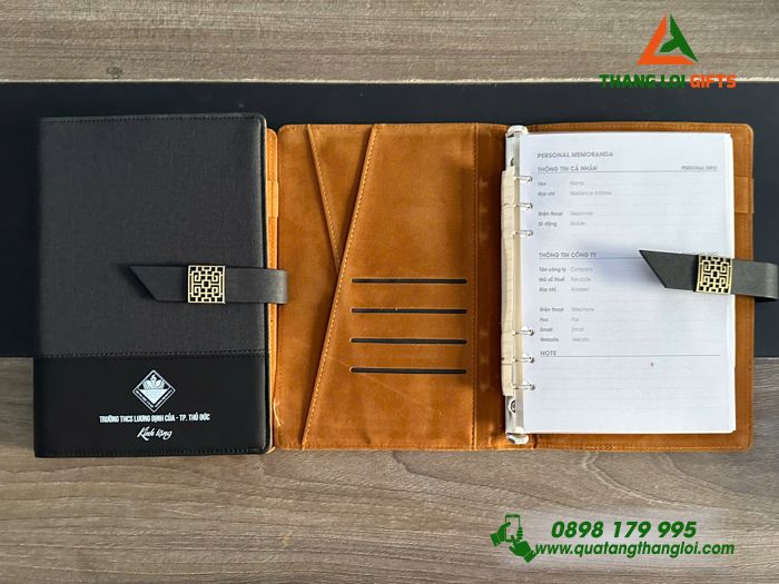 Sổ Tay Bìa Còng Màu Đen - In Logo Trường THCS Lương Định Của