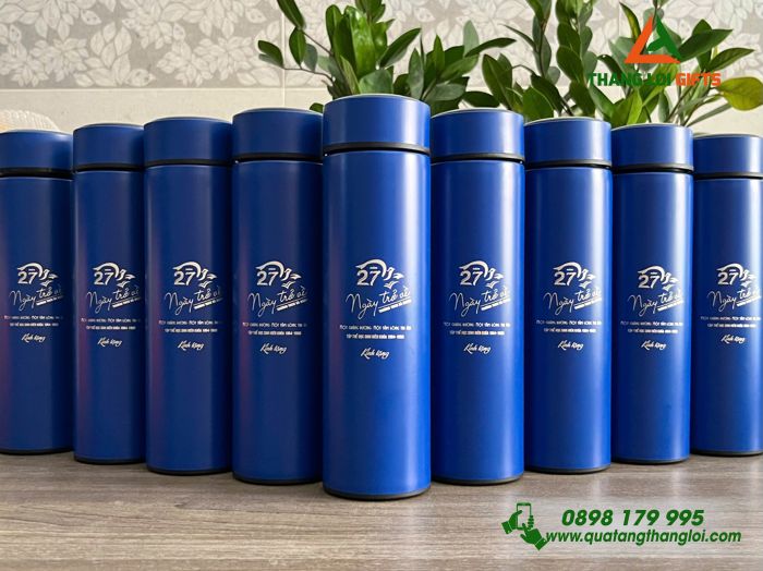 Bình Giữ Nhiệt Màu Xanh - Khắc Logo 27 Năm Ngày Trở Về Trường THCS Xà Bang