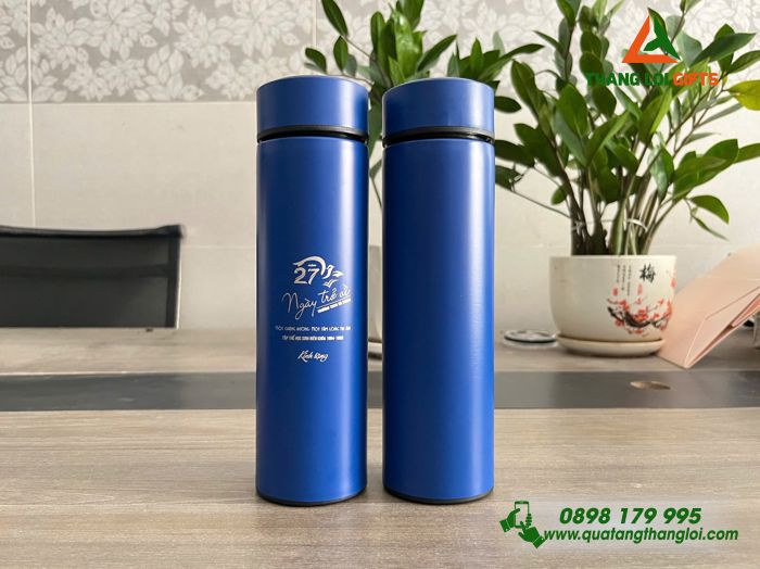 Bình Giữ Nhiệt Màu Xanh - Khắc Logo 27 Năm Ngày Trở Về Trường THCS Xà Bang