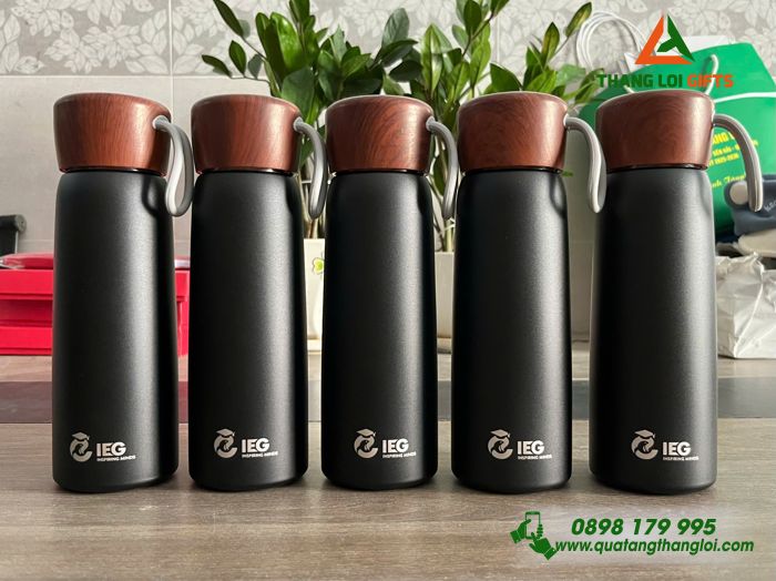 Bình Giữ Nhiệt Màu Đen Nắp Vân Gỗ - Khắc Logo Doanh Nghiệp IEG