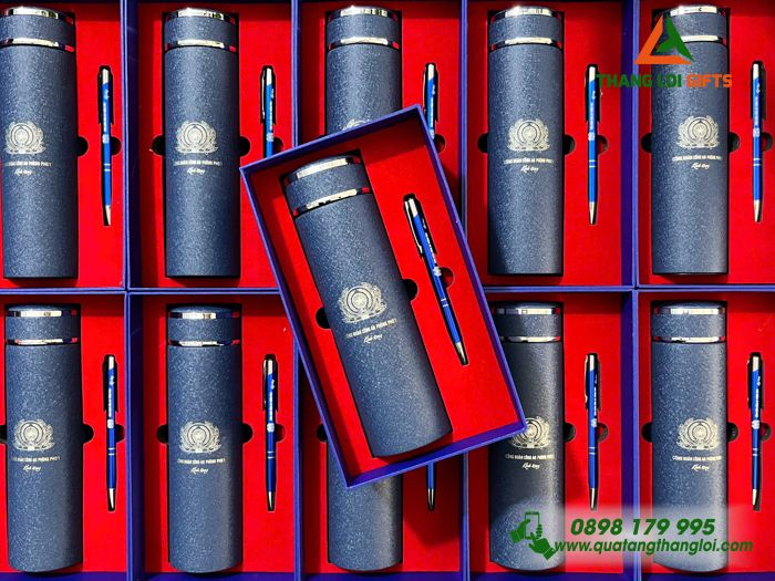 Combo Quà Tặng (Bình Giữ Nhiệt & Bút Bi) Màu Xanh - In Khắc Logo Chi Bộ Công An