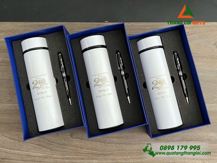 Combo Quà Tặng (Bình & Bút) - In Khắc Logo Kỷ Niệm 20 Năm Ra Trường Làm Quà Tri Ân